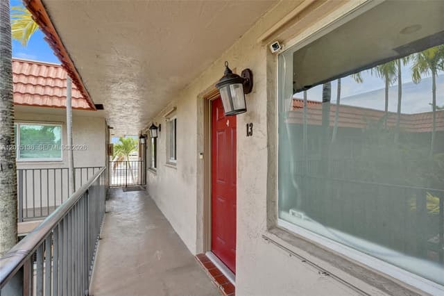 3050 NE 5th Ter # 13, Wilton Manors FL 33334 - Wilton Manors, FL - Photo 4