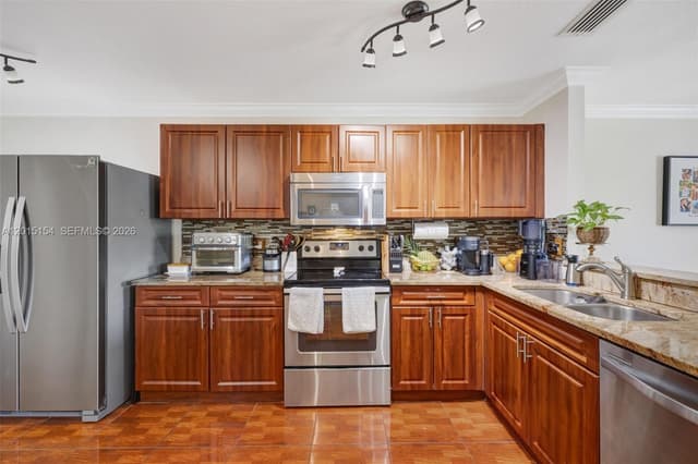 9288 NW 55th St, Sunrise FL 33351 - Sunrise, FL - Photo 6