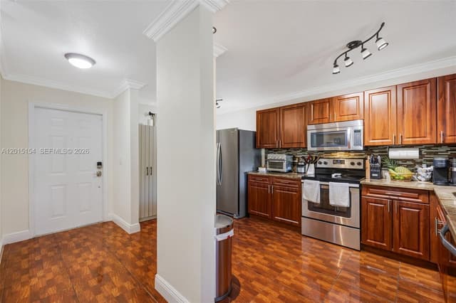 9288 NW 55th St, Sunrise FL 33351 - Sunrise, FL - Photo 5