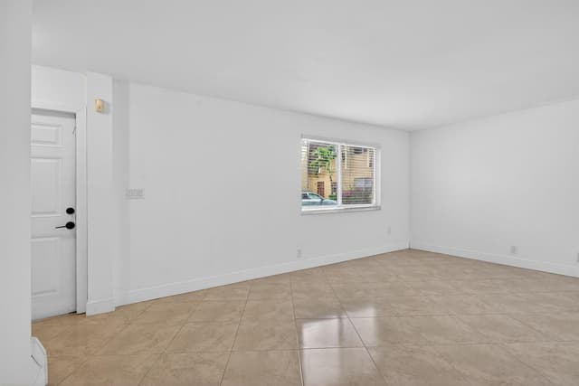 5646 Blueberry Court # 23, Lauderhill FL 33313 - Lauderhill, FL - Photo 5