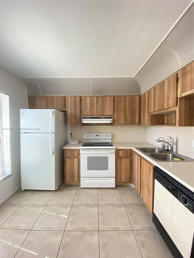 432 Bennington Ln # 432, Lake Worth FL 33467 - Lake Worth, FL - Photo 2