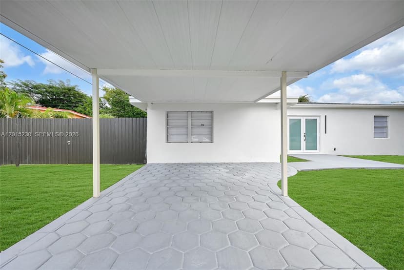 12621 NW 22nd Ct, Miami FL 33167