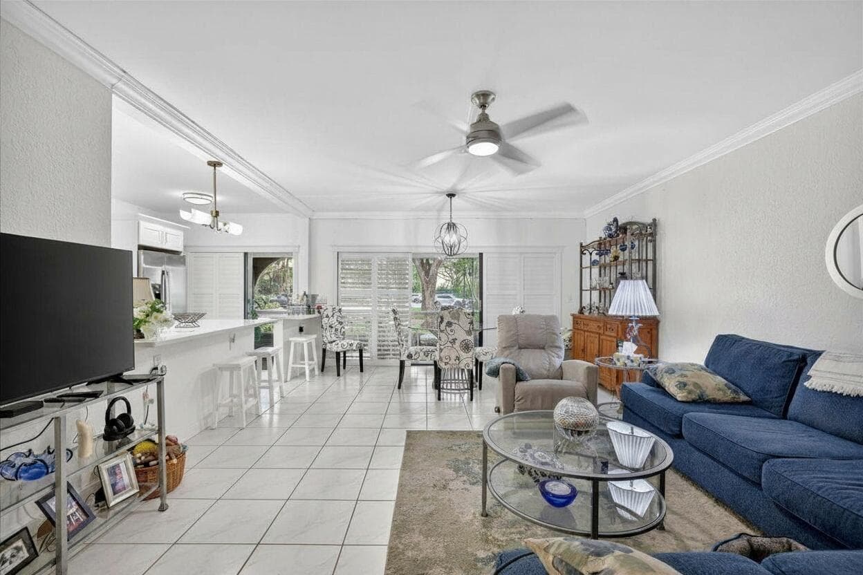 6328 W Longboat Ln Lane W # 101, Boca Raton FL 33433