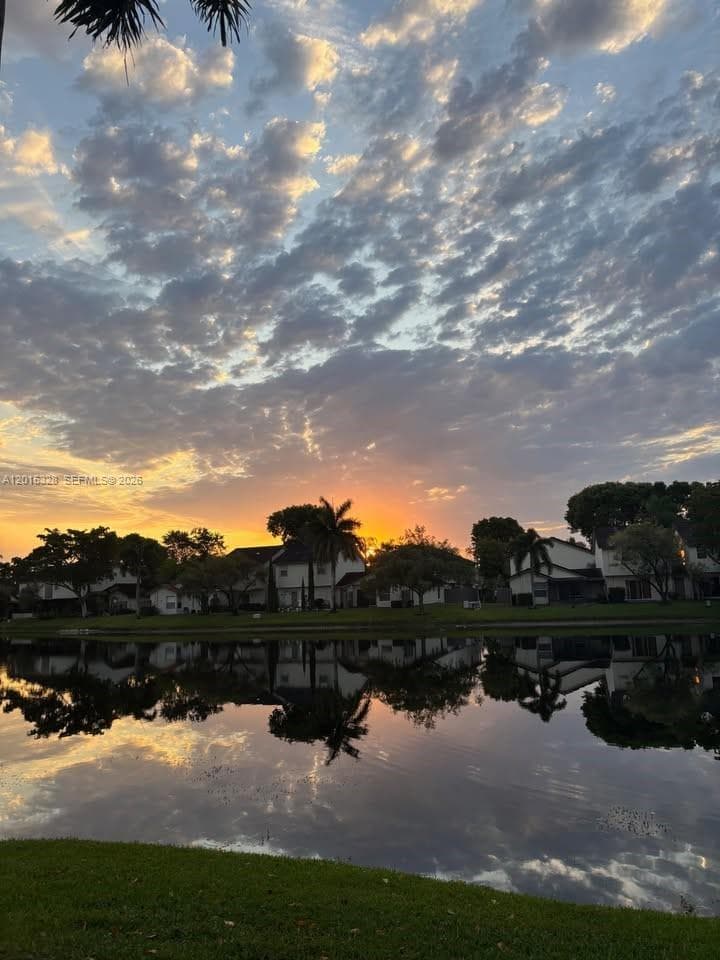 317 NW 109th Ave, Pembroke Pines FL 33026