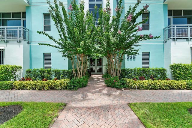 335 SE 6th Avenue # 304, Delray Beach FL 33483 - Delray Beach, FL - Photo 2