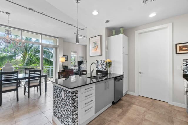 335 SE 6th Avenue # 304, Delray Beach FL 33483 - Delray Beach, FL - Photo 7