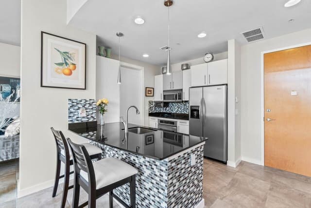 335 SE 6th Avenue # 304, Delray Beach FL 33483 - Delray Beach, FL - Photo 5