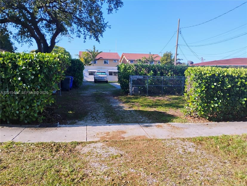 5832 Polk St, Hollywood FL 33021