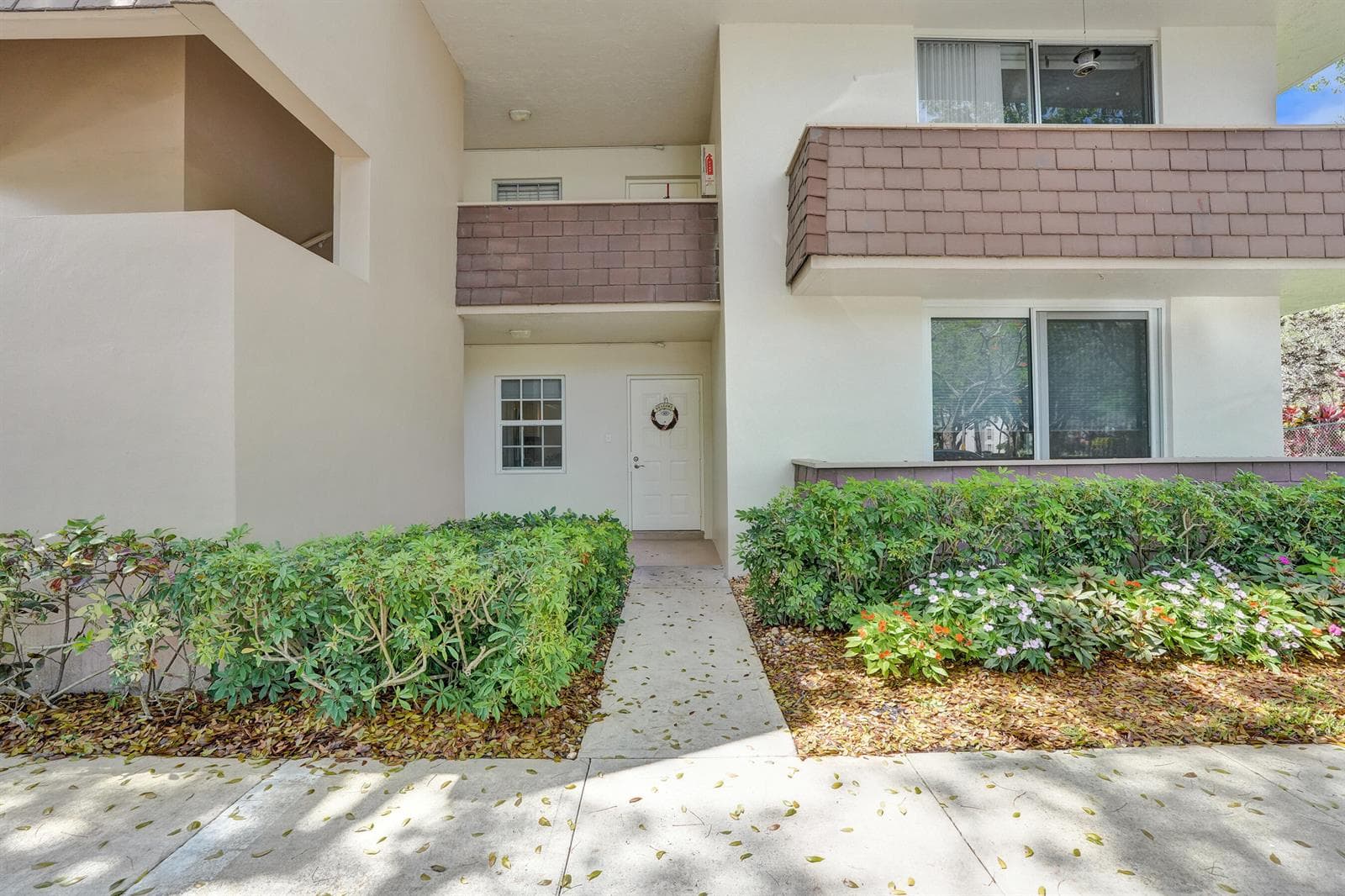 3621 Oaks Clubhouse Drive # 101, Pompano Beach FL 33069 - Pompano Beach, FL - Photo 1
