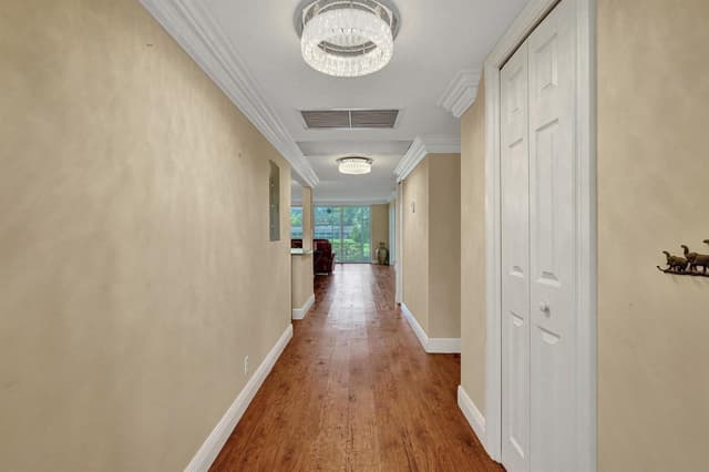 3621 Oaks Clubhouse Drive # 101, Pompano Beach FL 33069 - Pompano Beach, FL - Photo 5