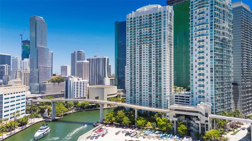 31 SE 5th St # 3010, Miami FL 33131