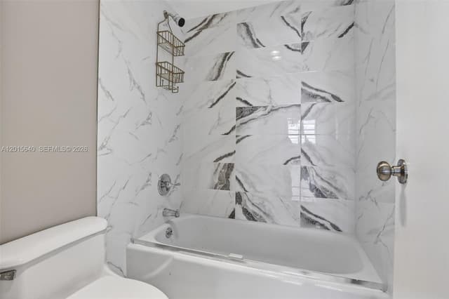 300 Bayview Dr # 906, Sunny Isles Beach FL 33160 - Sunny Isles Beach, FL - Photo 6