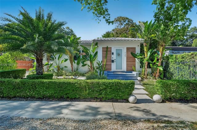 725 NE 81st St, Miami FL 33138 - Miami, FL - Photo 2