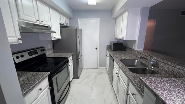 815 W Boynton Beach Boulevard # 107, Boynton Beach FL 33426 - Boynton Beach, FL - Photo 2
