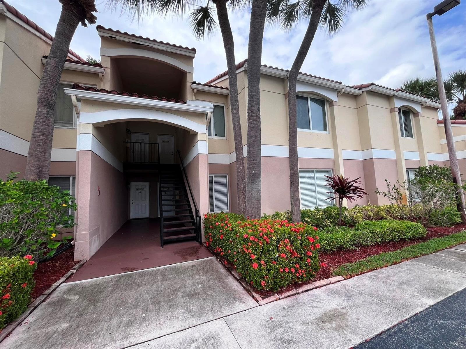 815 W Boynton Beach Boulevard # 107, Boynton Beach FL 33426 - Boynton Beach, FL - Photo 1