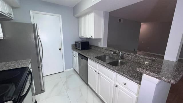 815 W Boynton Beach Boulevard # 107, Boynton Beach FL 33426 - Boynton Beach, FL - Photo 4