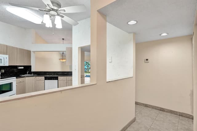7243 S Devon Drive, Tamarac FL 33321 - Tamarac, FL - Photo 3