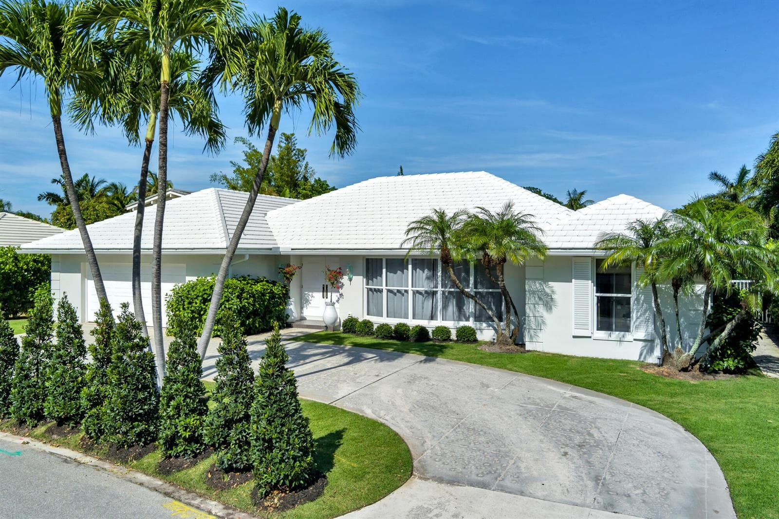 1465 N Lake Way, Palm Beach FL 33480 - Palm Beach, FL - Photo 1