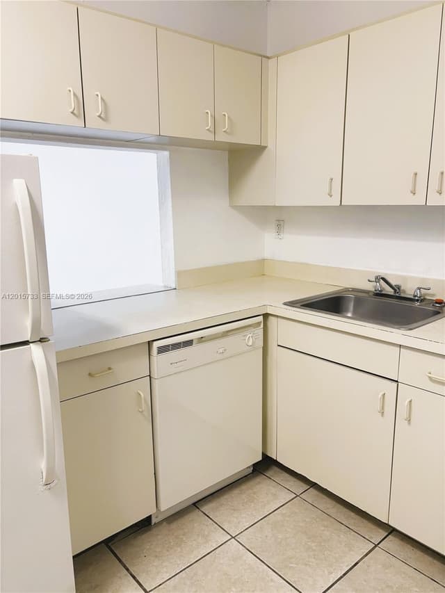 10900 SW 104th St # 315, Miami FL 33176 - Miami, FL - Photo 2