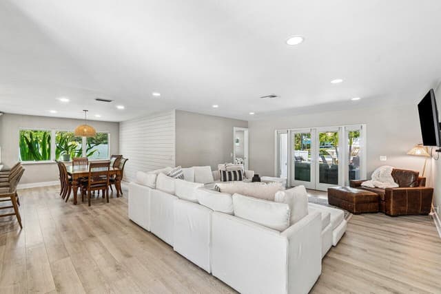 106 Periwinkle Drive, Hypoluxo FL 33462 - Hypoluxo, FL - Photo 7