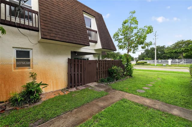7913 Tam Oshanter Blvd # 0, North Lauderdale FL 33068 - North Lauderdale, FL - Photo 2