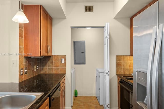 2000 N Bayshore Dr # 1005, Miami FL 33137 - Miami, FL - Photo 7