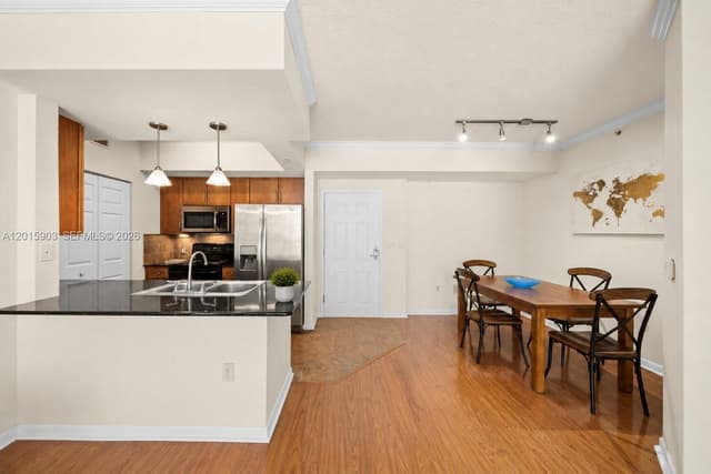2000 N Bayshore Dr # 1005, Miami FL 33137 - Miami, FL - Photo 5