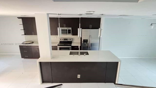 8195 NW 8th MANOR # 3, Plantation FL 33324 - Plantation, FL - Photo 2