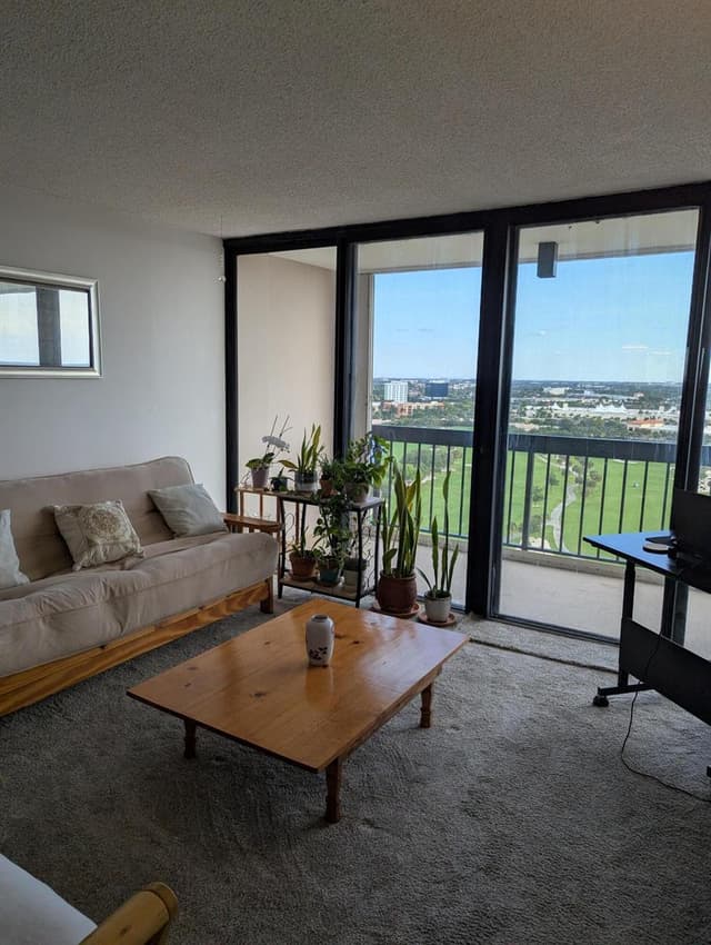 2425 Presidential Way # 1905, West Palm Beach FL 33401 - West Palm Beach, FL - Photo 2