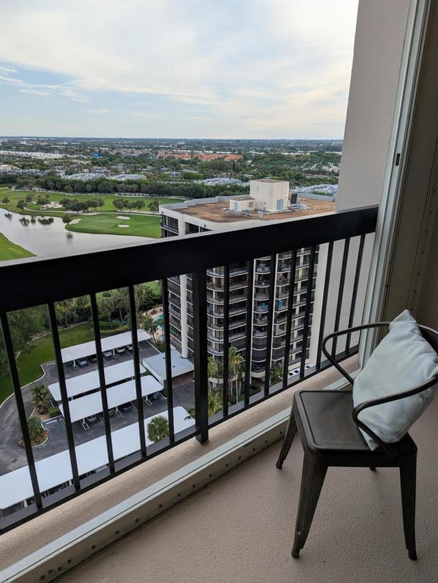 2425 Presidential Way # 1905, West Palm Beach FL 33401 - West Palm Beach, FL - Photo 5