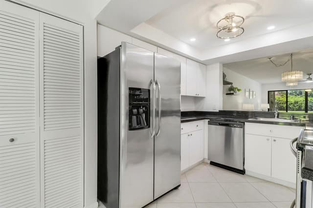 5121 Oak Hill Lane # 412, Delray Beach FL 33484 - Delray Beach, FL - Photo 7