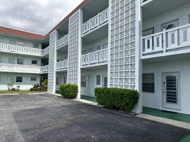 1380 NW 43 Terrace # 306, Lauderhill FL 33313 - Lauderhill, FL - Photo 1