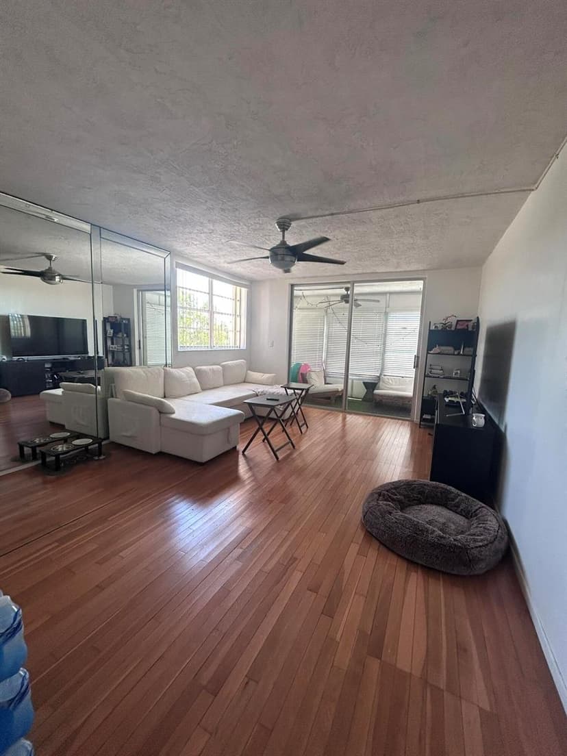 7300 NW 17th Street # 402, Plantation FL 33313