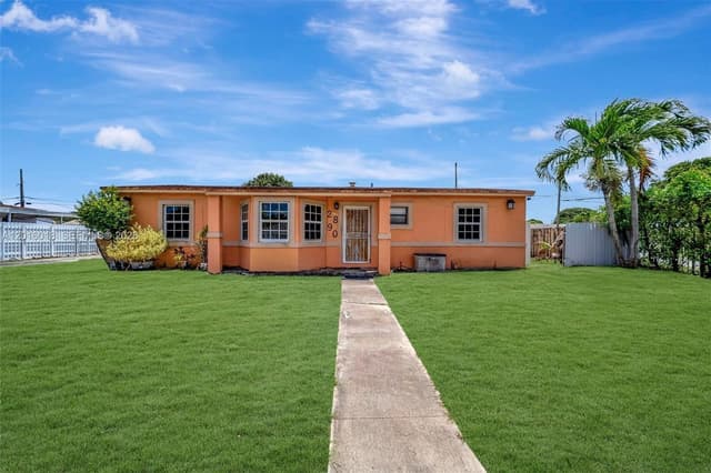 2890 NW 160th St, Miami Gardens FL 33054 - Miami Gardens, FL - Photo 2