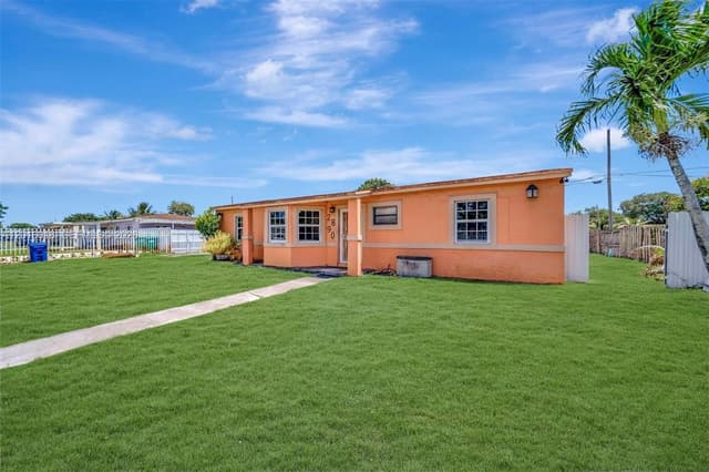 2890 NW 160th St, Miami Gardens FL 33054 - Miami Gardens, FL - Photo 3