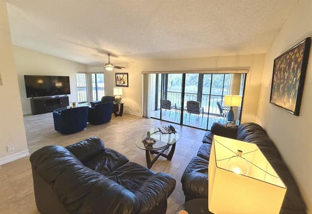 5055 Oakhill Lane # 221, Delray Beach FL 33484 - Delray Beach, FL - Photo 5