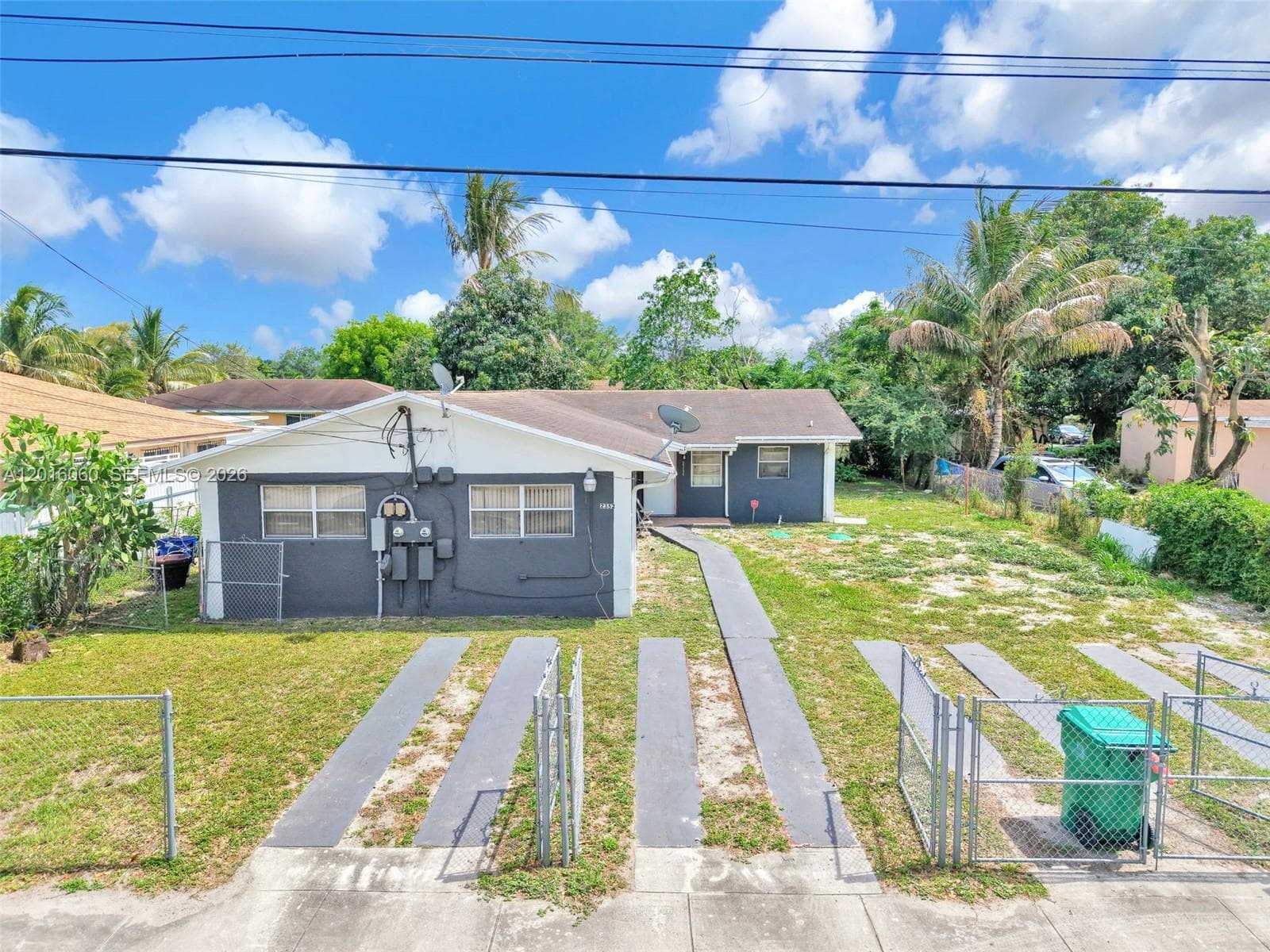 2352 NW 102nd St, Miami FL 33147