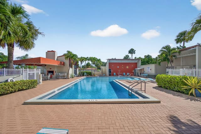 2532 S Boundbrook Dr S # 102, Palm Springs FL 33406 - Palm Springs, FL - Photo 4