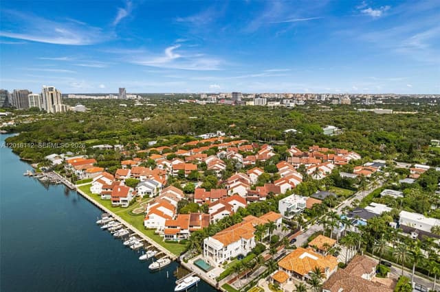 2000 S Bayshore Dr # 69, Miami FL 33133 - Miami, FL - Photo 2