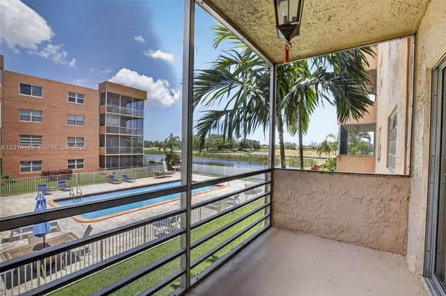3048 E Sunrise Lakes Dr # 220, Sunrise FL 33322 - Sunrise, FL - Photo 3