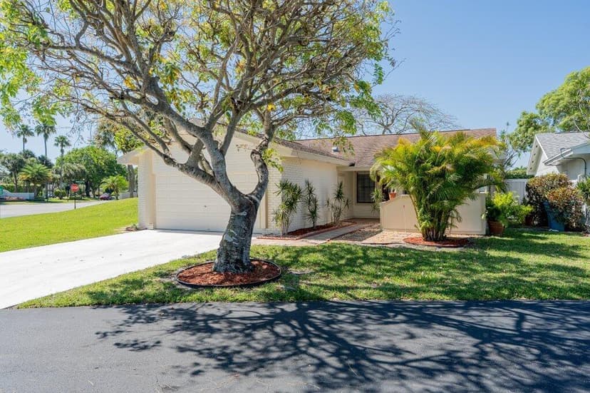 1 Afton Place, Boynton Beach FL 33426