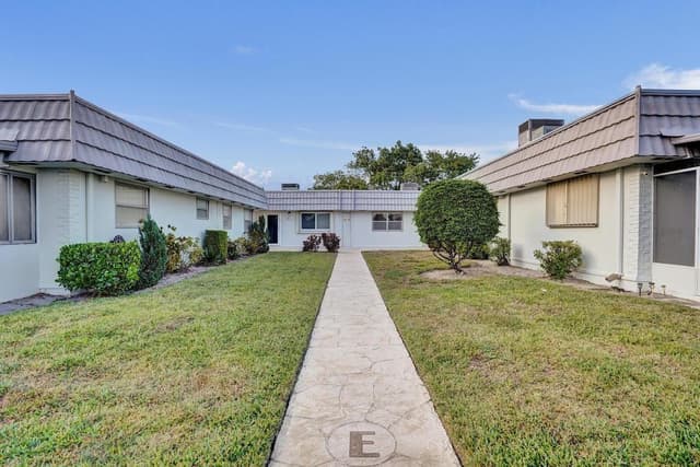 108 Valencia Boulevard # E108, Delray Beach FL 33446 - Delray Beach, FL - Photo 3