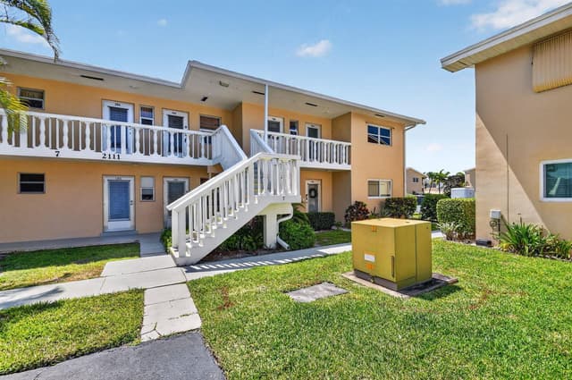 2111 NE 1st Court # 204, Boynton Beach FL 33435 - Boynton Beach, FL - Photo 3