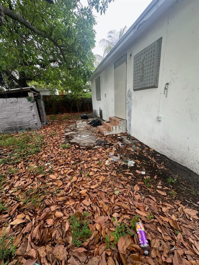 1891 NW 62nd Ter, Miami FL 33147 - Miami, FL - Photo 3
