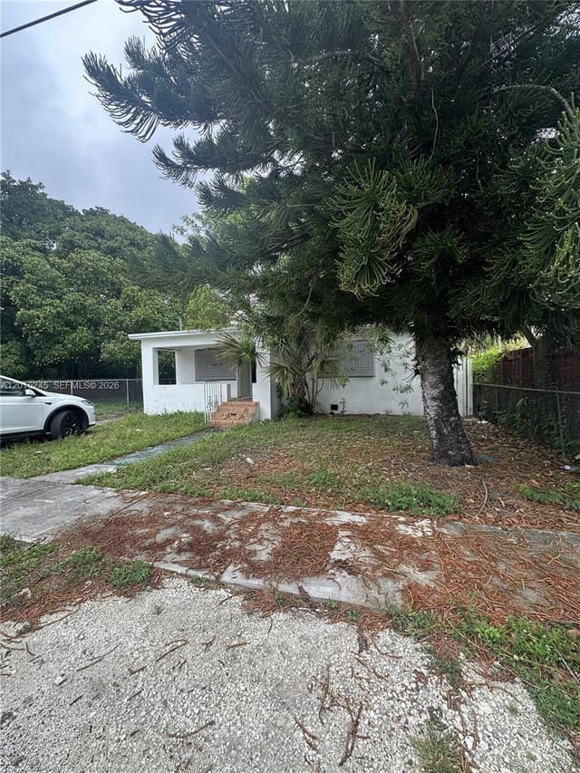 1891 NW 62nd Ter, Miami FL 33147 - Miami, FL - Photo 4