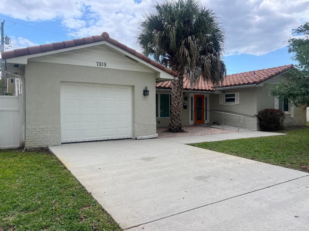 7819 NW 40th Street, Coral Springs FL 33065