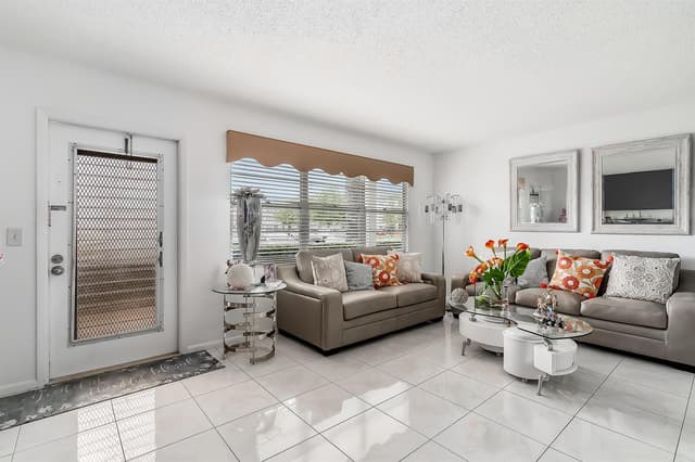 1012 Lincoln # 1012, Boca Raton FL 33434 - Boca Raton, FL - Photo 3