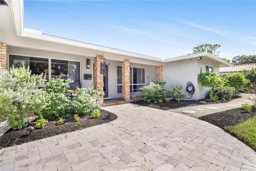 1705 NE 24th St, Wilton Manors FL 33305