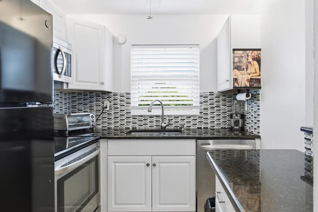70 Bedford # C, West Palm Beach FL 33417 - West Palm Beach, FL - Photo 5