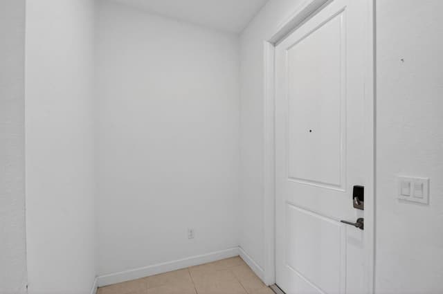 6933 N Harbours Edge Avenue, Lake Worth FL 33467 - Lake Worth, FL - Photo 6